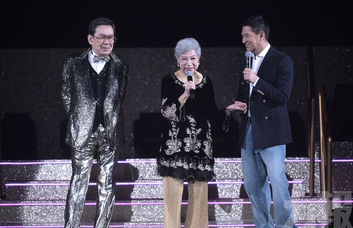 90歲胡楓成紅館最年長歌手