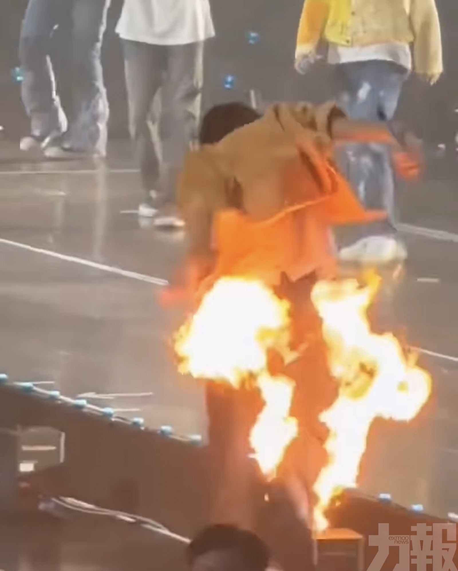 尹材赫台上被火燒傷好驚險