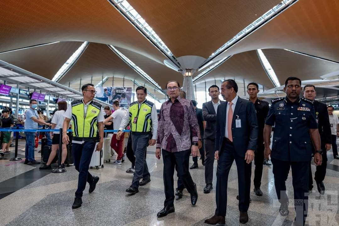 大馬總理突擊視察吉隆坡機場稱會徹查
