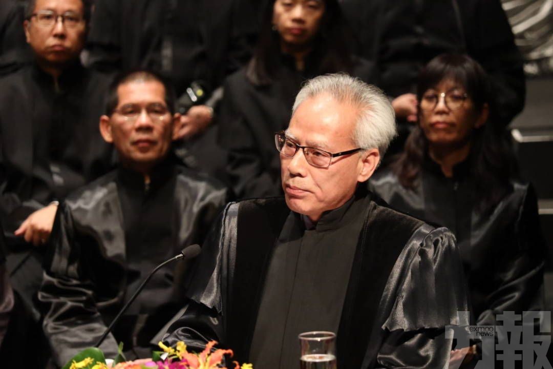 岑浩輝續任終審法院院長三年
