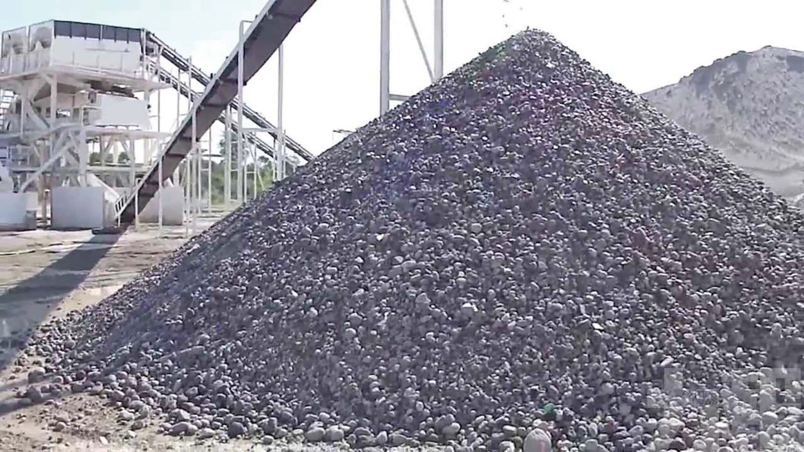 全球鐵礦砂價格大跌