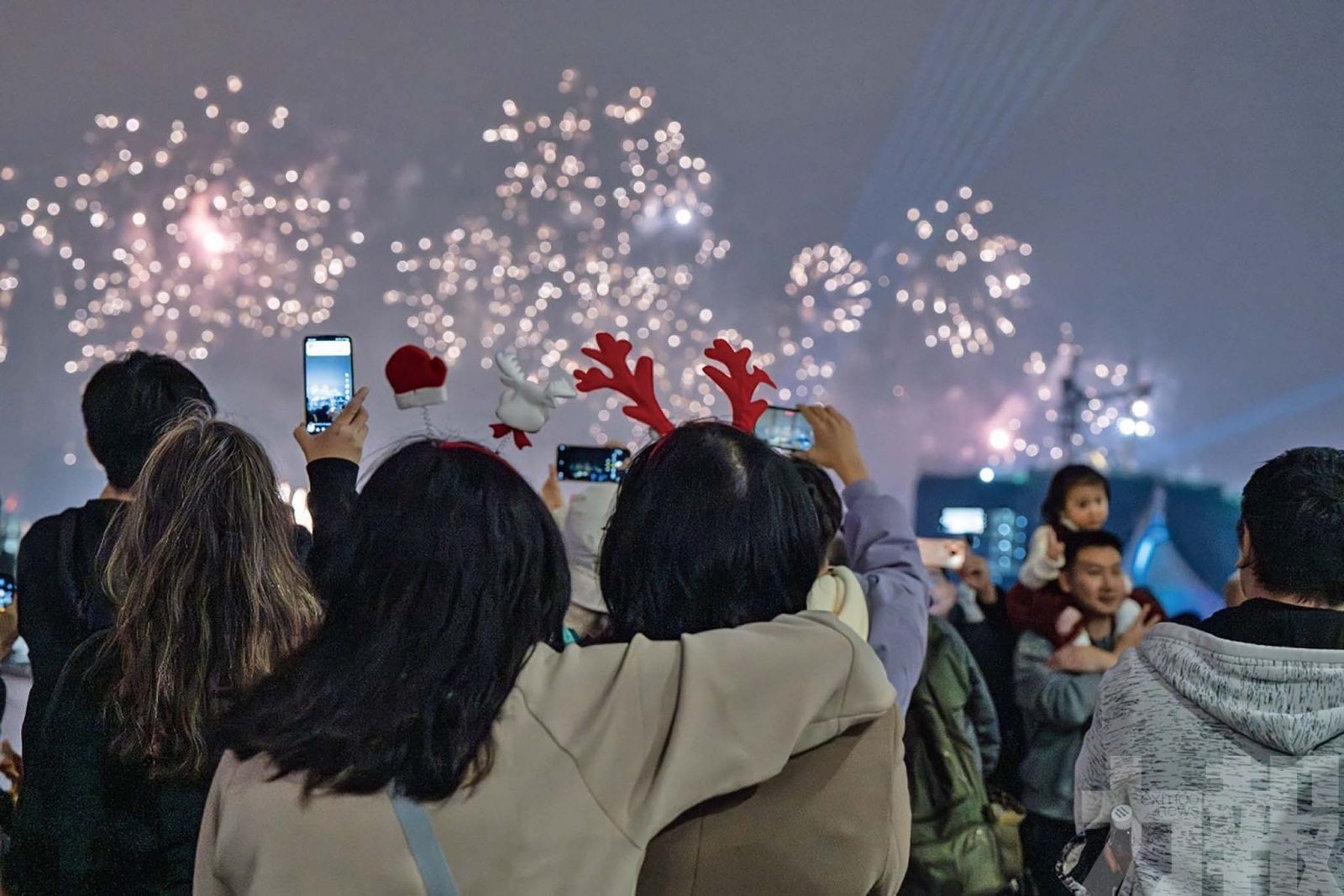 絢麗煙花共慶特區25周年