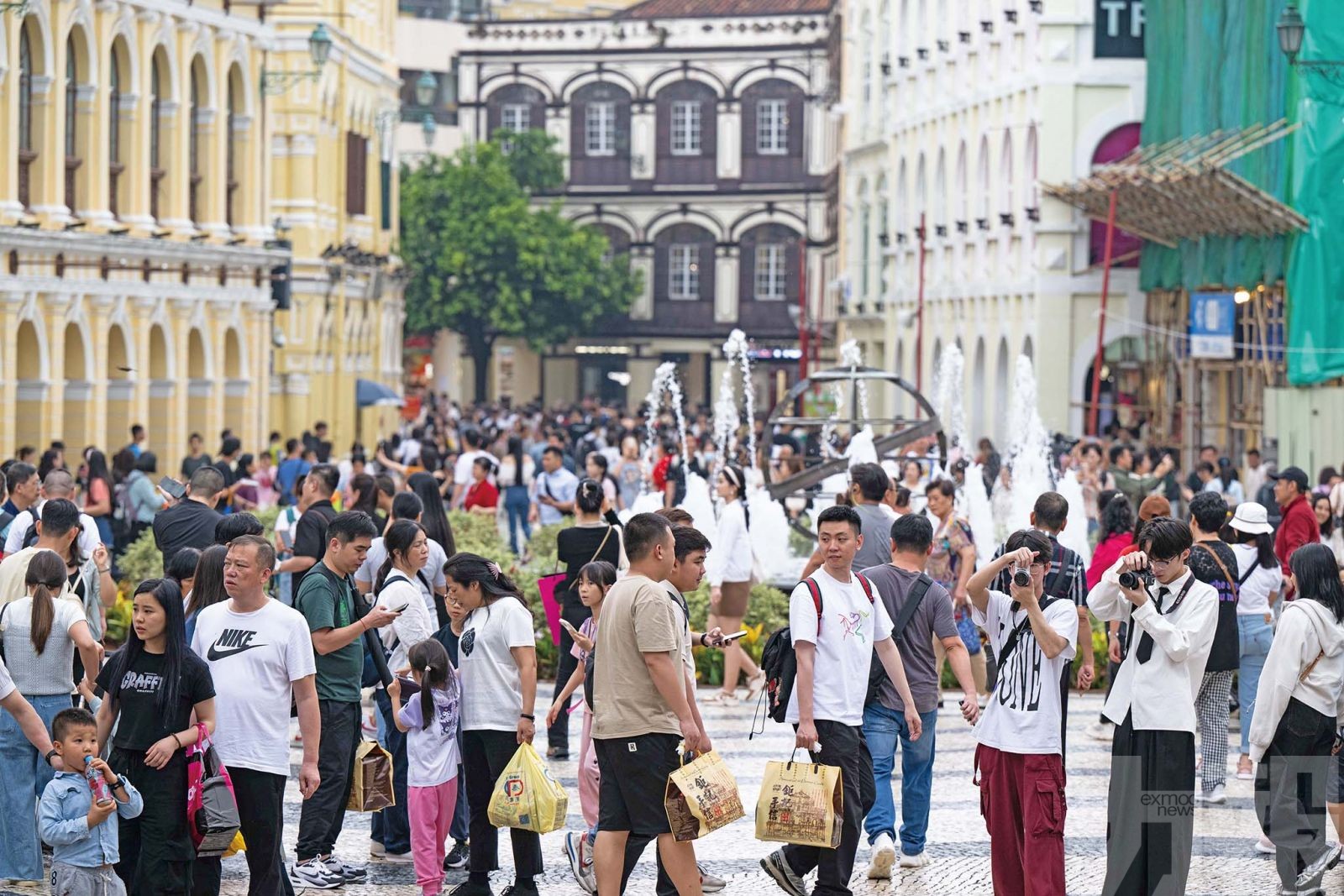 近3,500萬旅客訪澳七成內地客