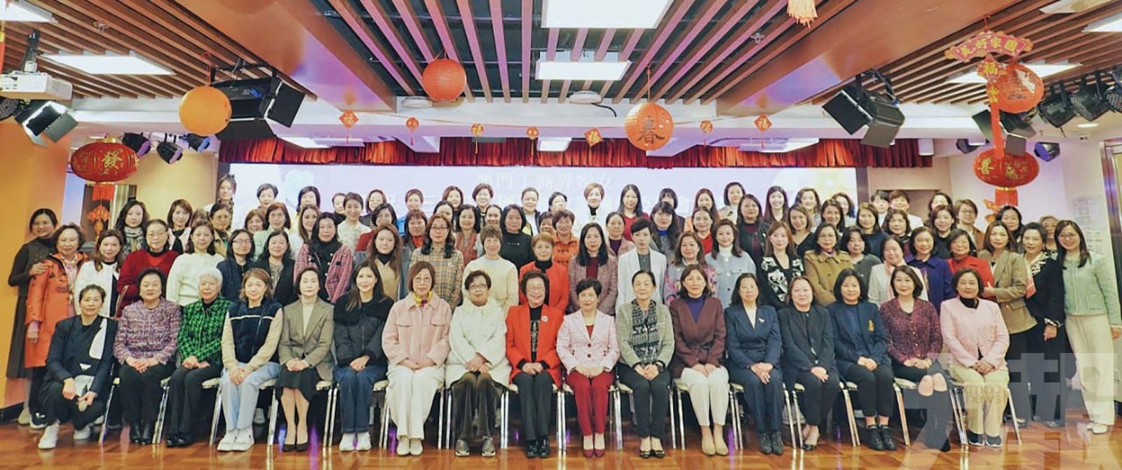 團結廣大婦女共建美好家園