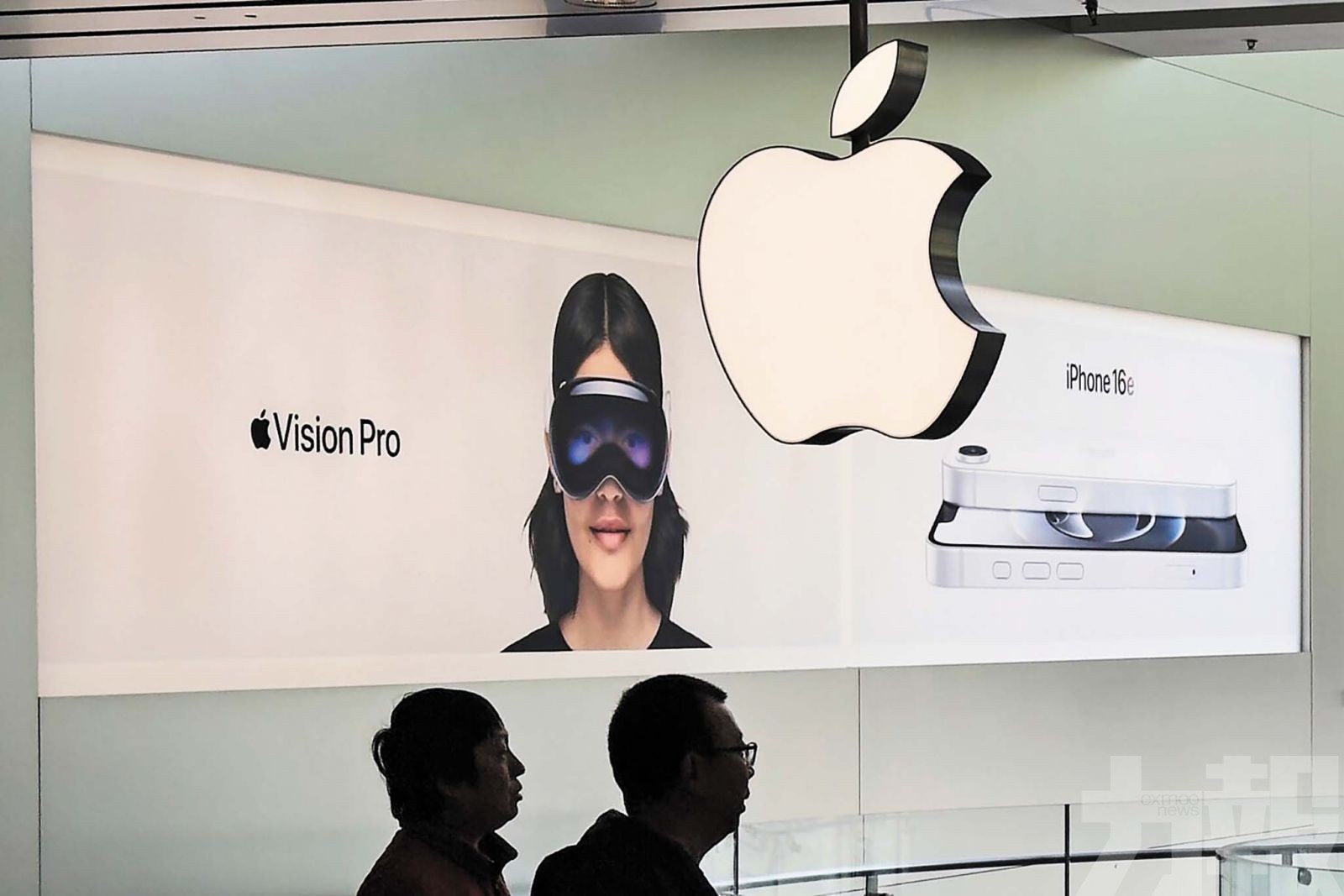 標準版iPhone與Pro版分開發布