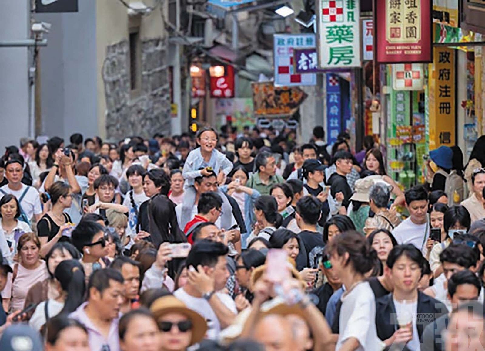 券商料5月賭收按月增5%