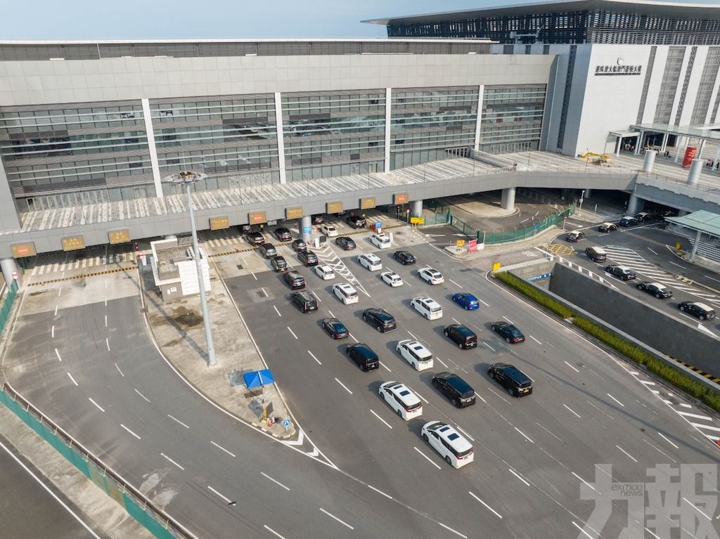 年度累計出入境客量突破一千萬