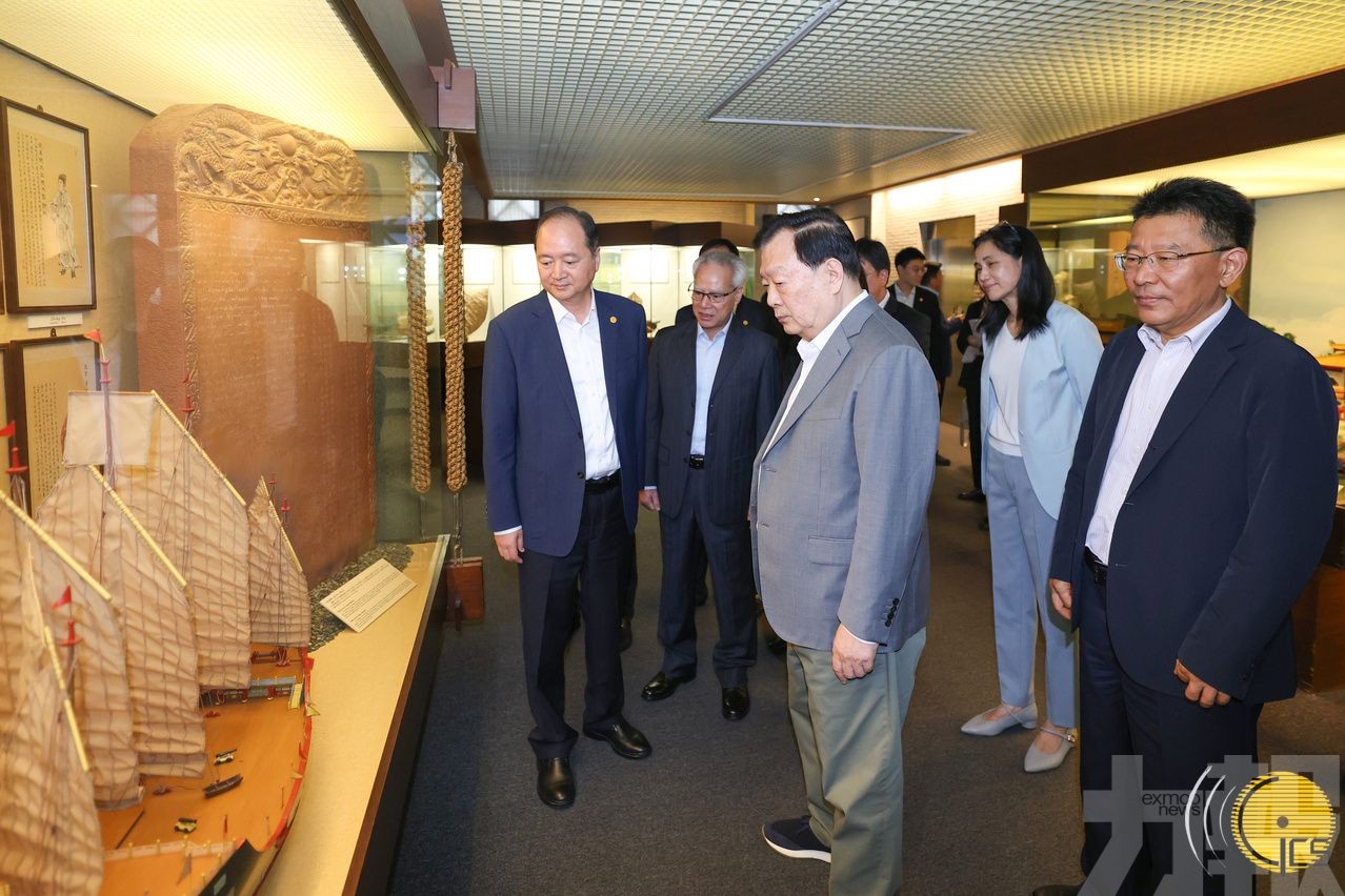 夏寶龍到訪媽閣廟及海事博物館等