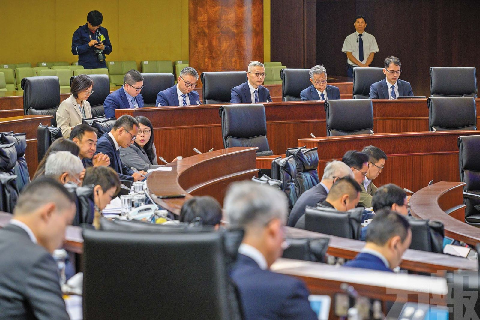 六博企中高層本地僱員佔九成