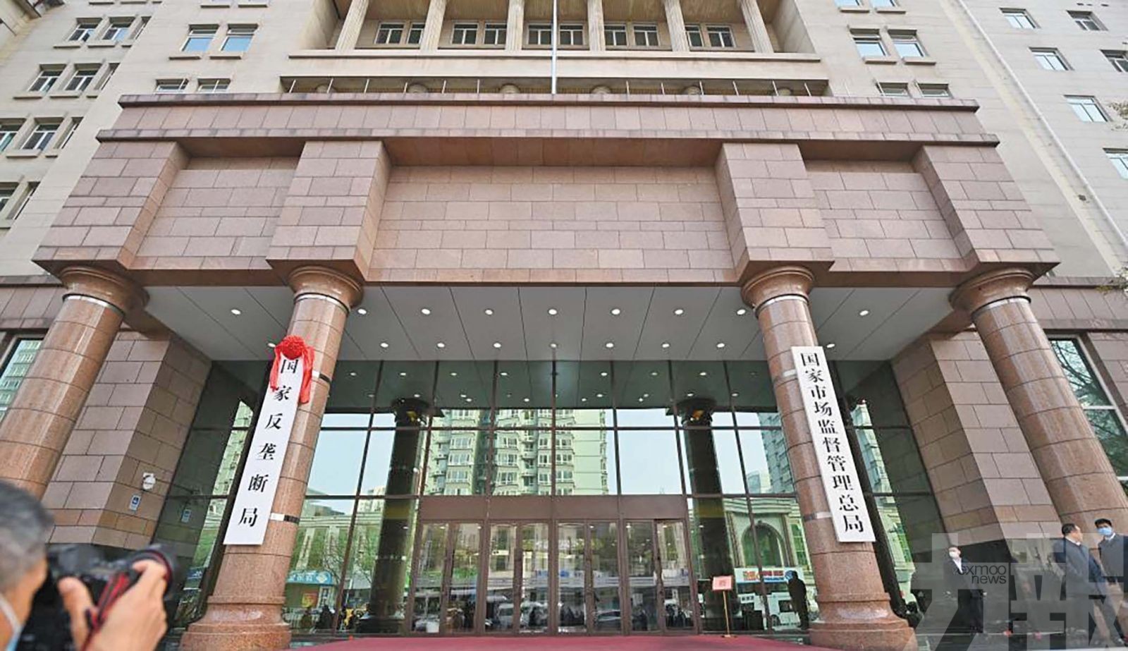 就加強支持個體戶發展交換意見