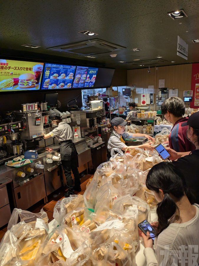 黃牛搶購玩具棄置大量餐點網震怒