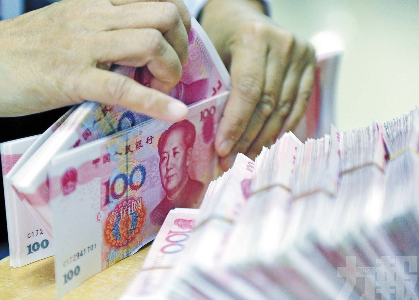 強化小微企業融資支持