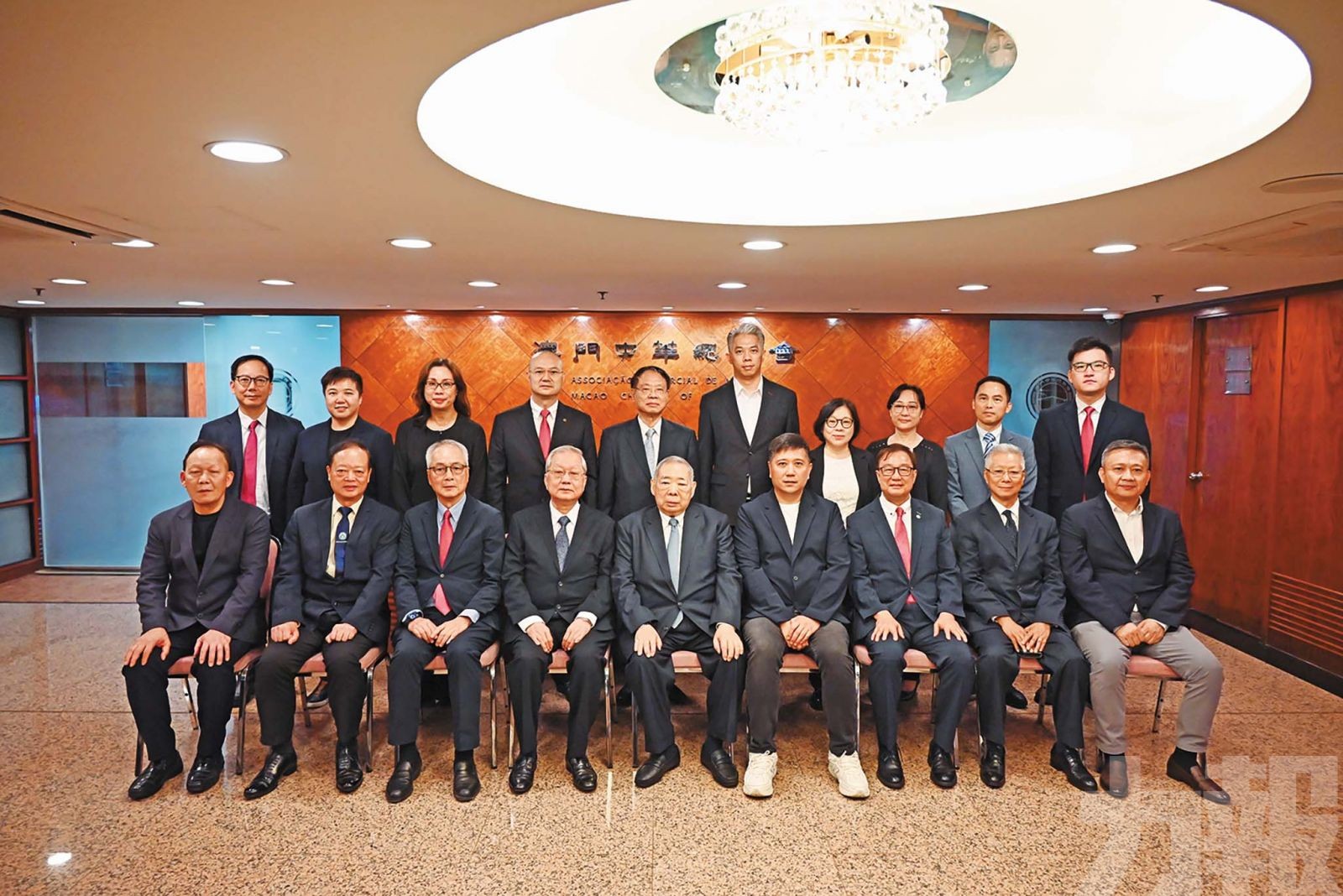 冀加強支援社區中小企