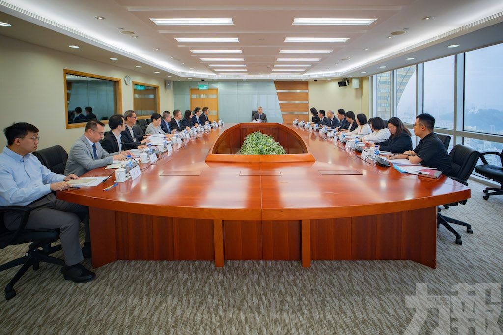 戴建業：深入分析本地勞動市場狀況