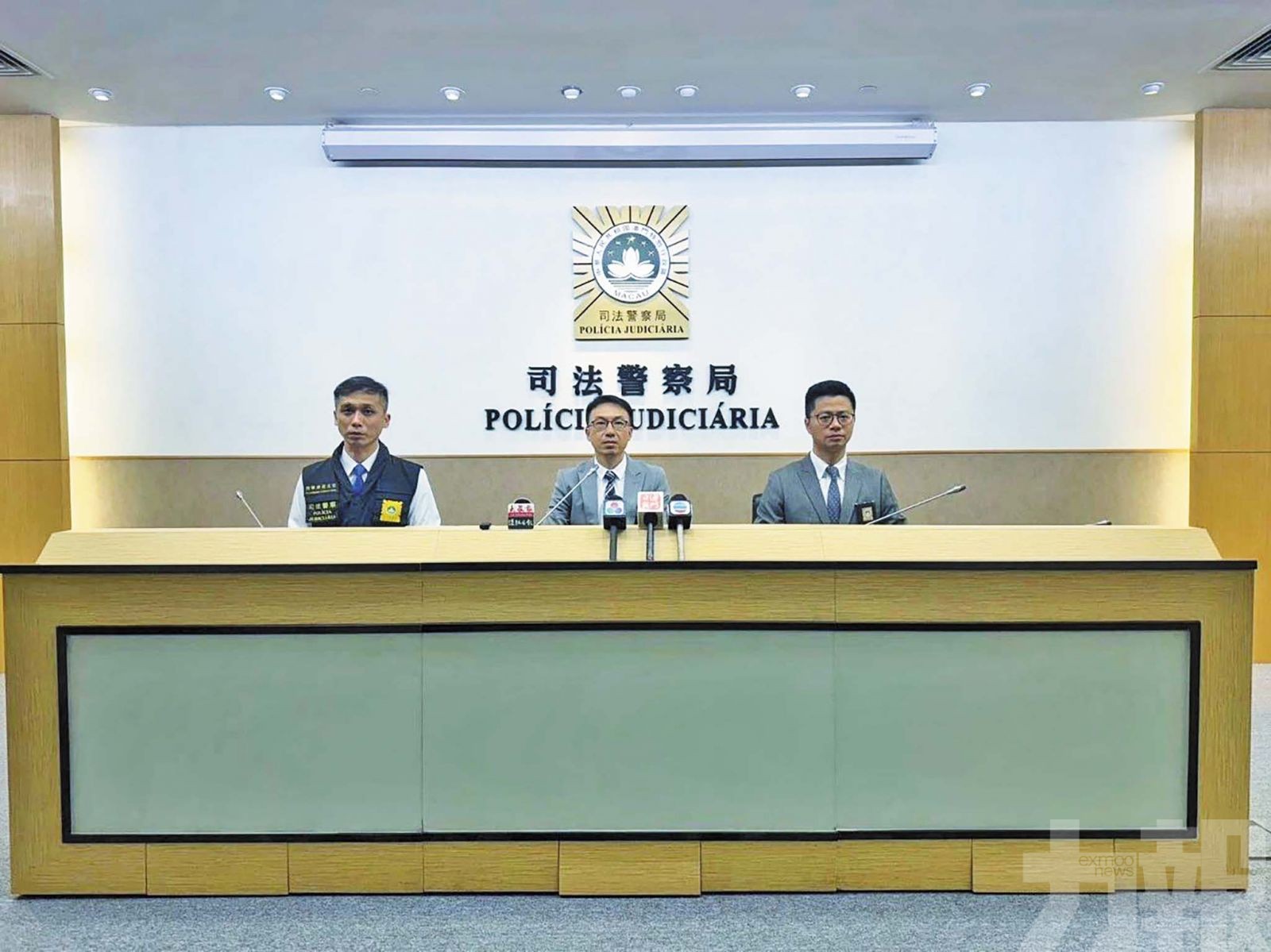 七旬躁漢狂砍老妻16刀致死