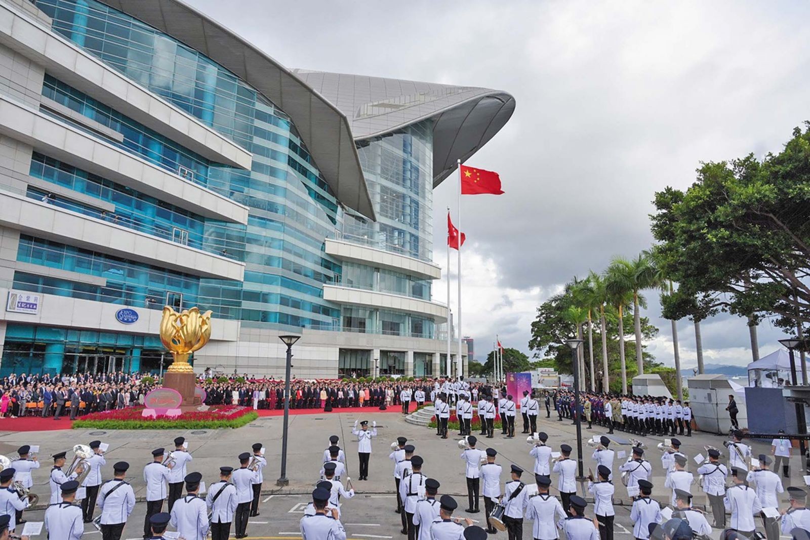 李家超：香港機遇大於挑戰
