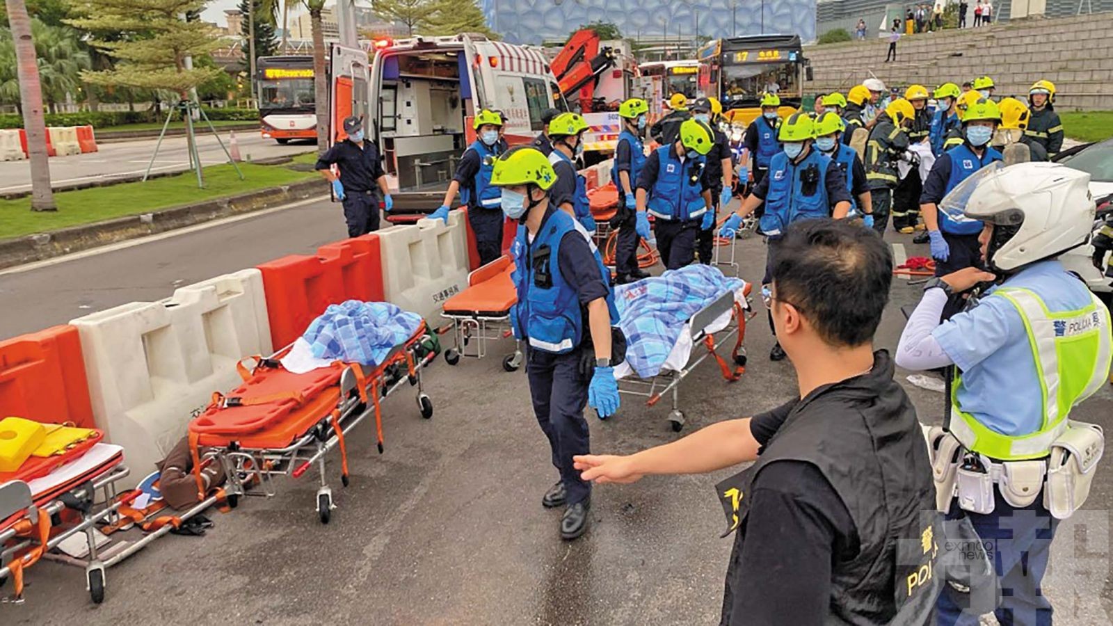 警方指不排除涉及超載情況