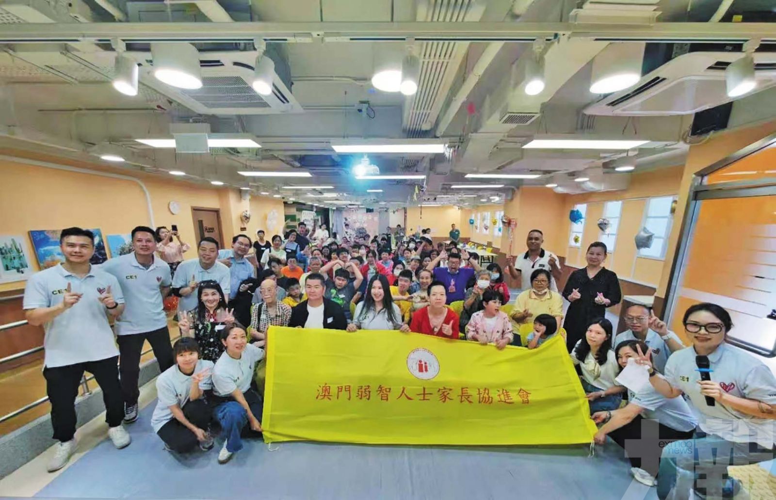 百人匯聚關愛特殊兒童家庭