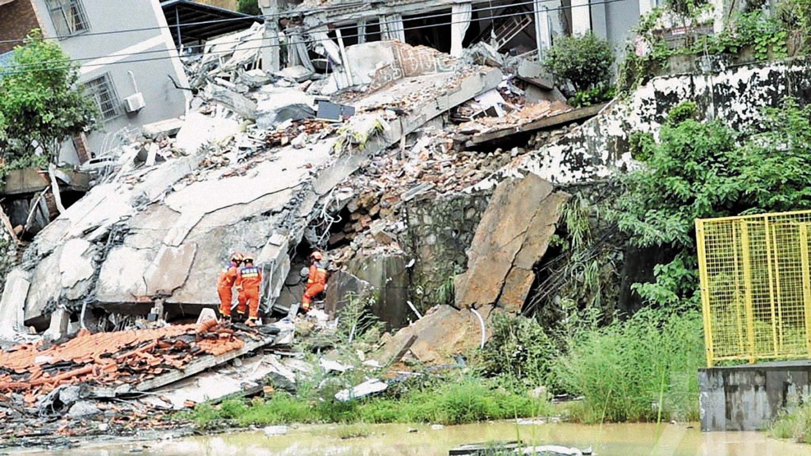 居民：被地震般巨響驚醒