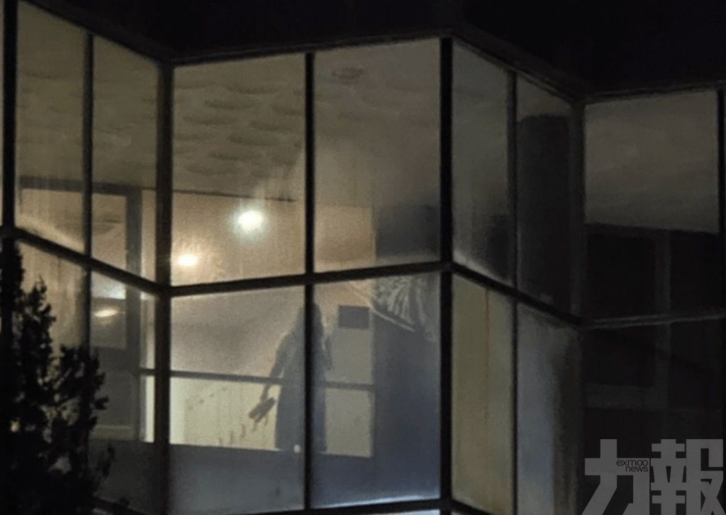 顧客裸身疑遭途人看光