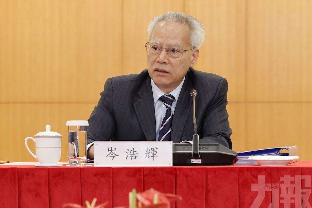 岑浩輝聽取澳區全國人大代表意見