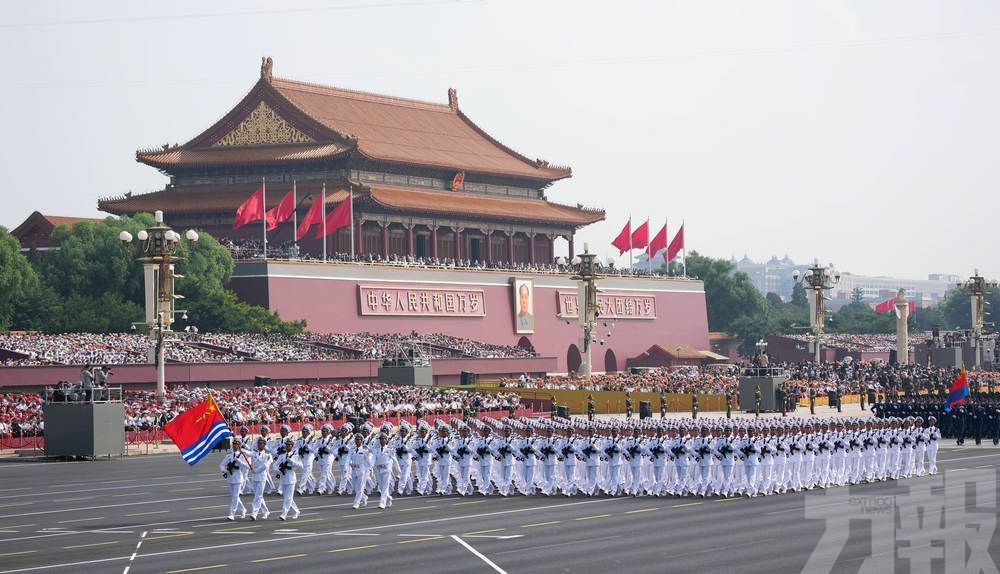 新型無人機 導彈亮相