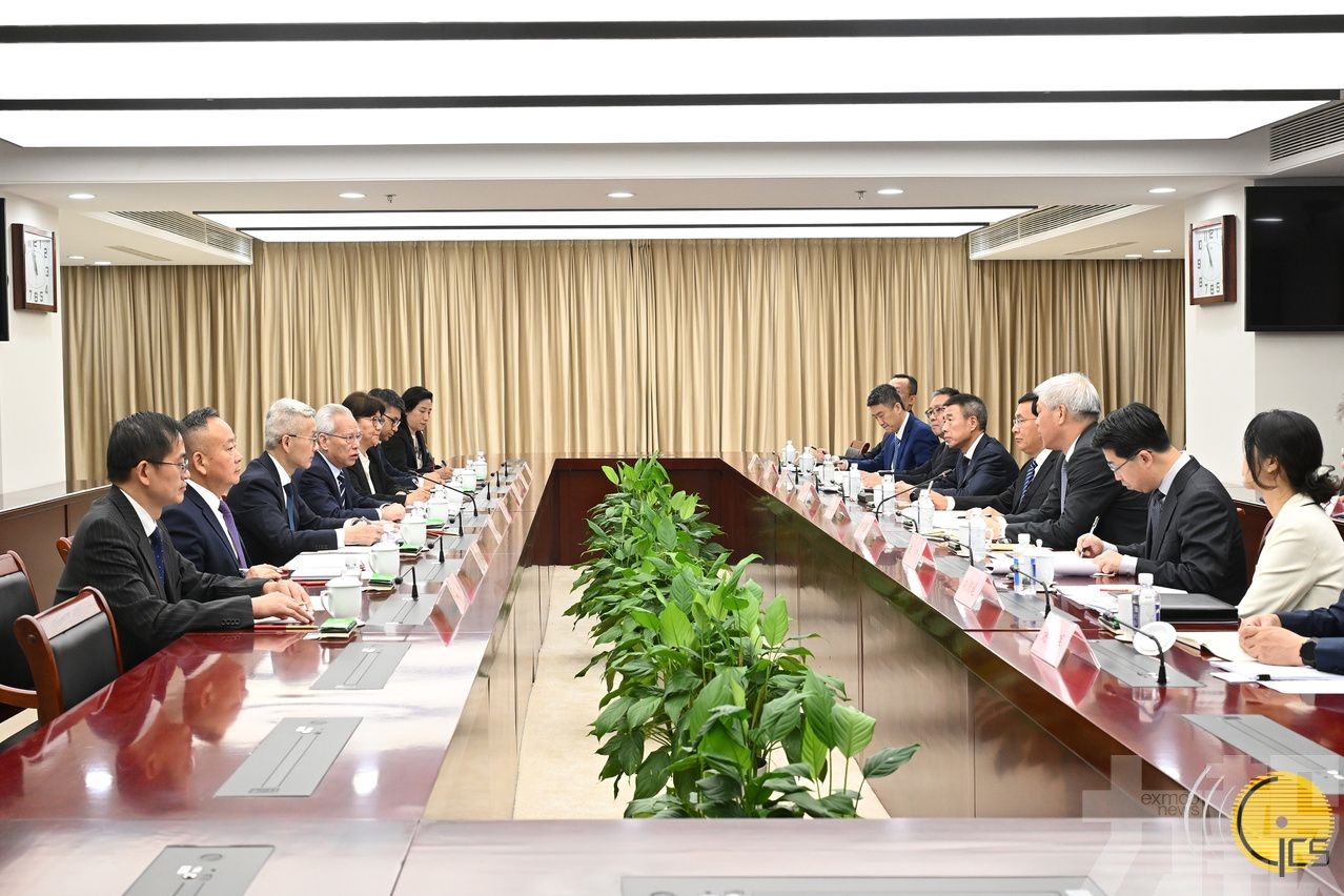 岑浩輝與國務院國資委主任張玉卓會面