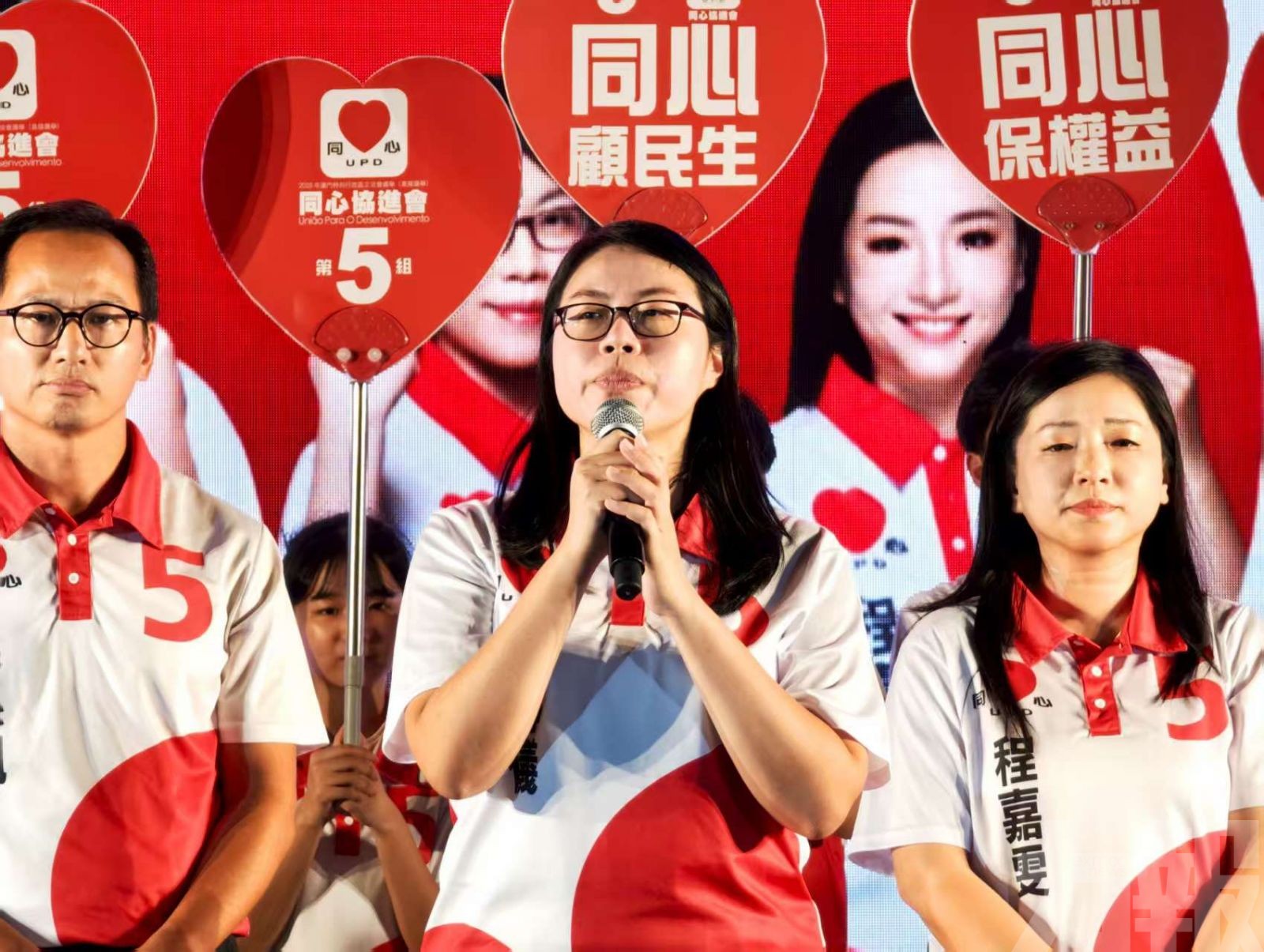 ​同心塔石造勢向居民拜票