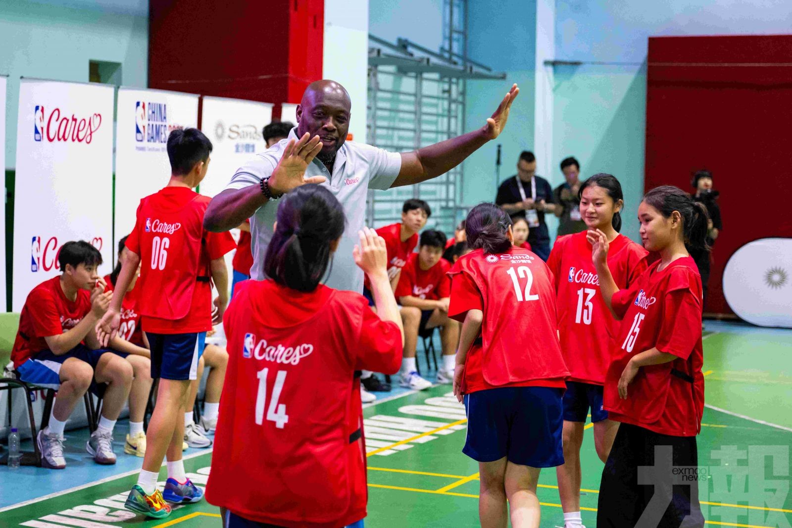 NBA傳奇米治‧列治文走進校園