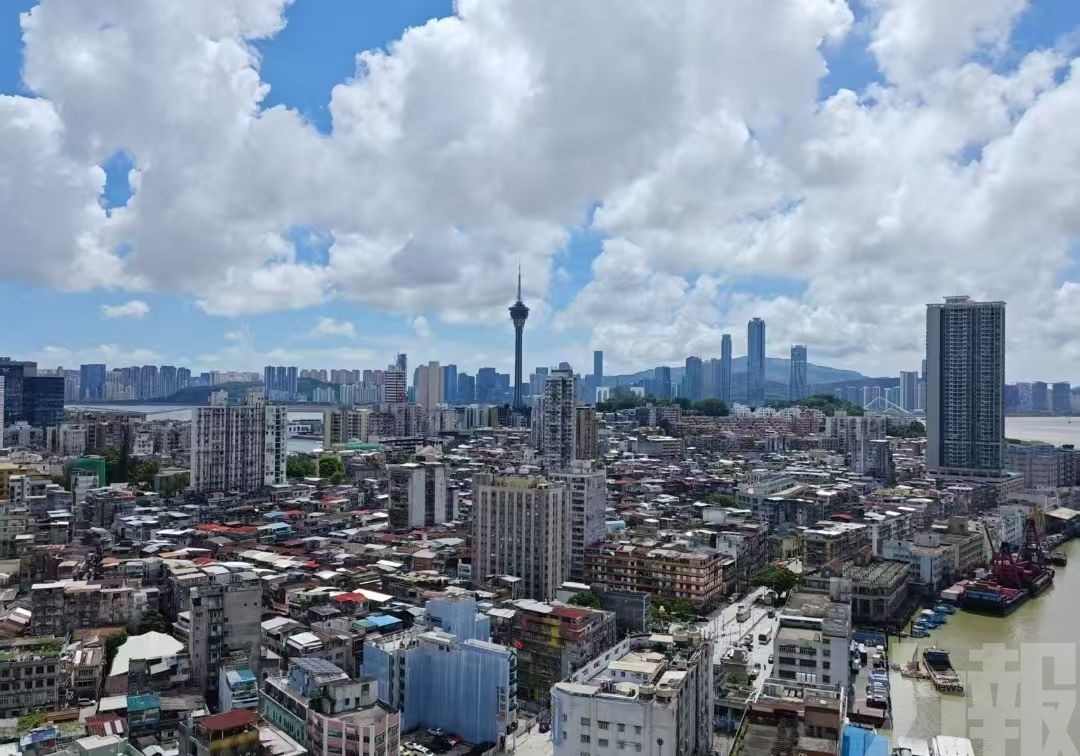 按年實質增長8% 按年實質增長8%