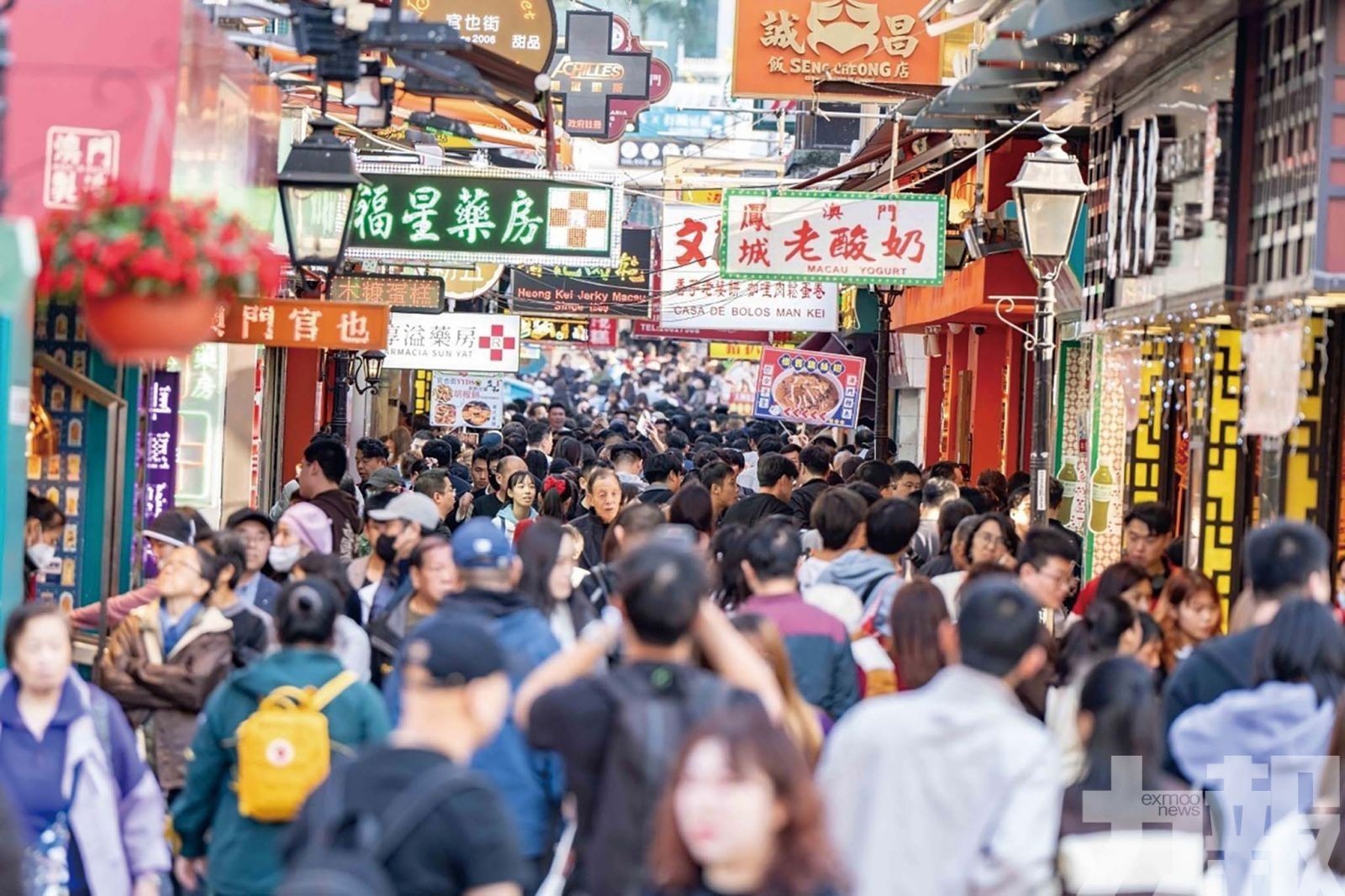 去年批發及零售業收入按年下跌8.4% 去年批發及零售業收入按年下跌8.4%