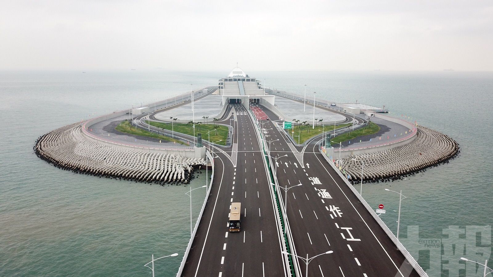 首日三小時內六時段全約滿