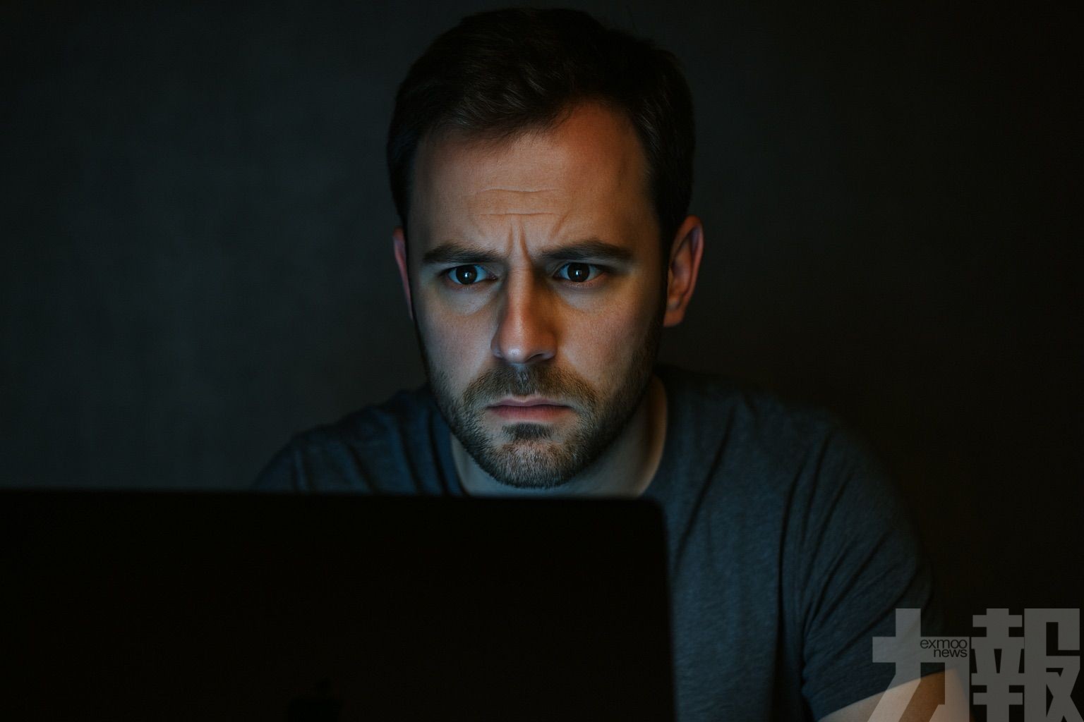 成人網站訪客暴跌77%