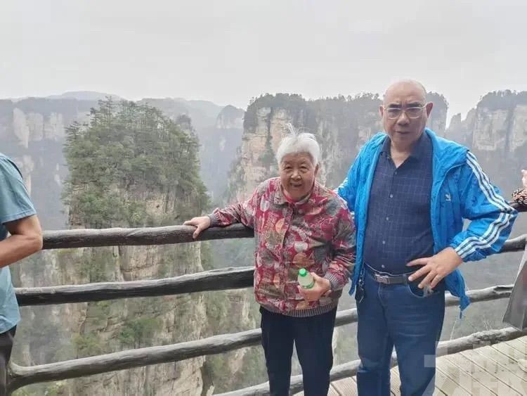 68歲兒偕91歲母 「慢遊」全中國