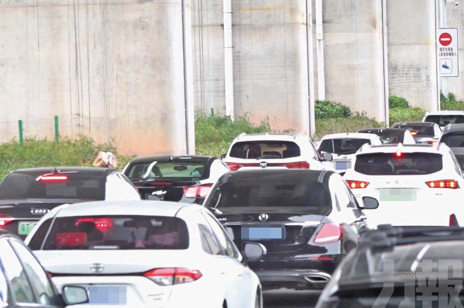 首日三小時內六時段全約滿