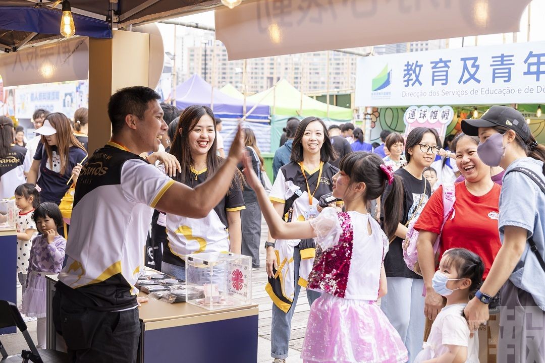 資助慈善園遊會及慈善跑，推動社區關懷