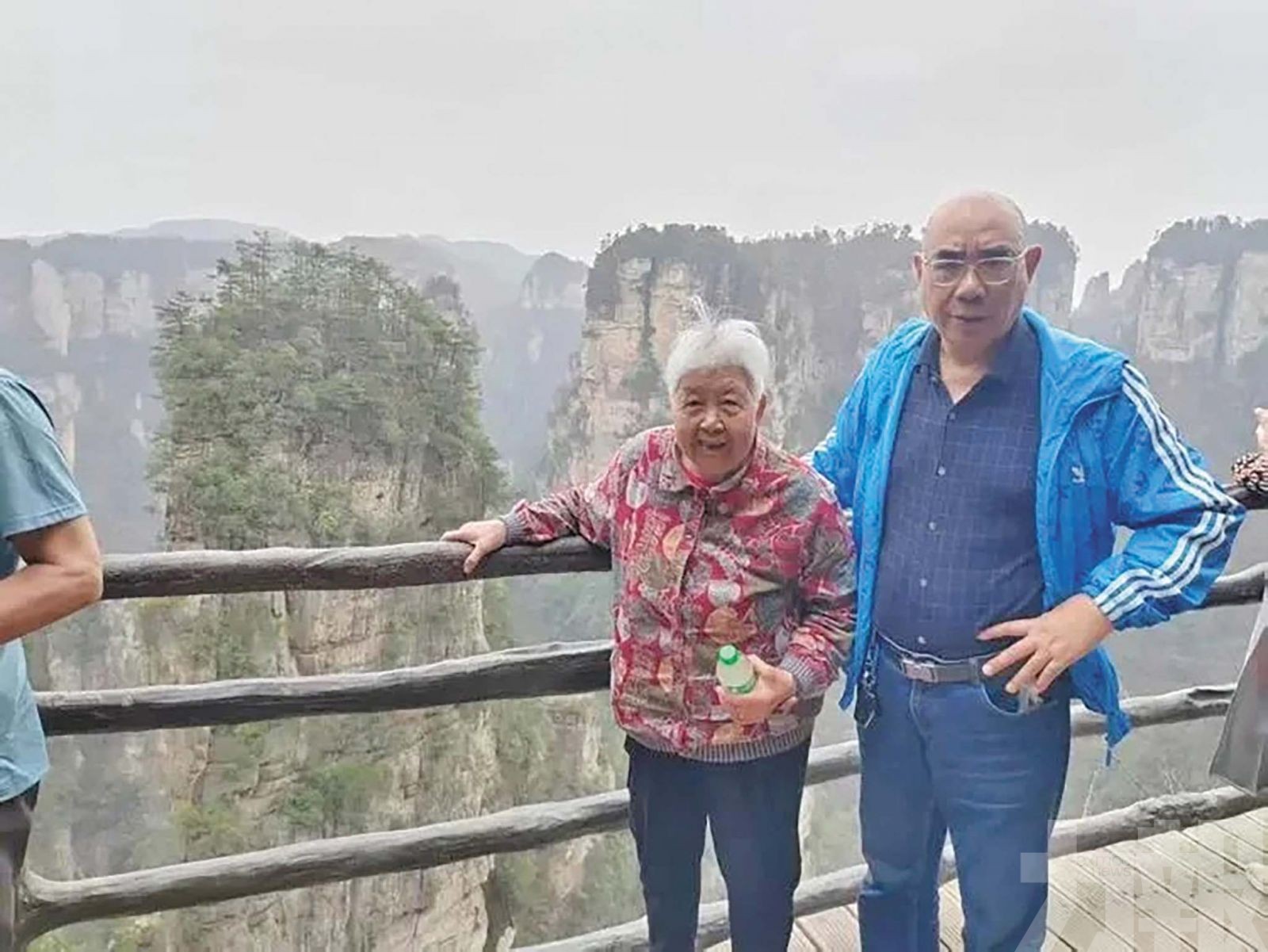 68歲兒偕91歲母 「慢遊」全中國