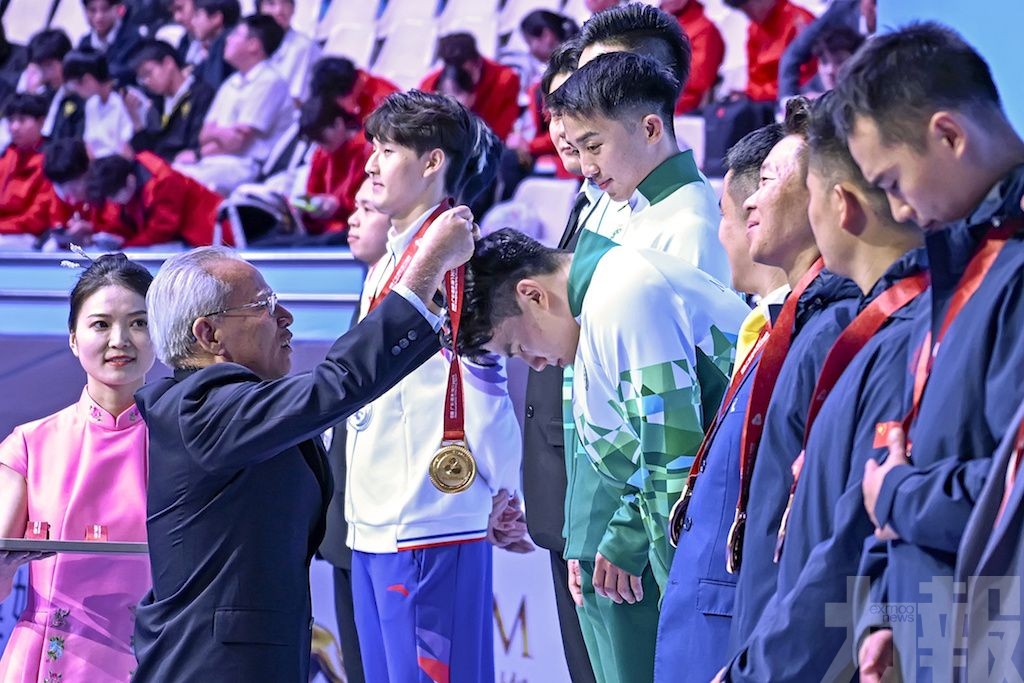 岑：值得本澳市民共同祝賀