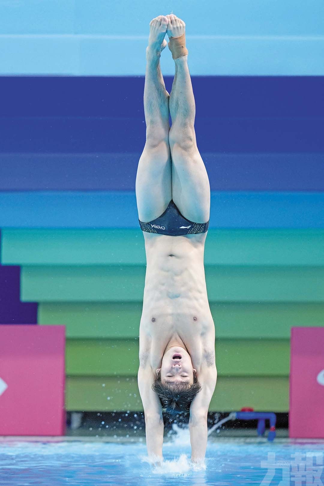 練俊傑斬獲男子全能跳水冠軍