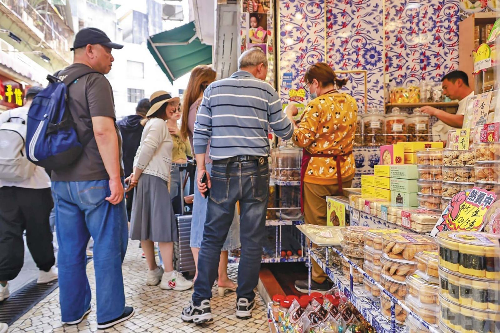 不良貸款比率按月持平5.4%