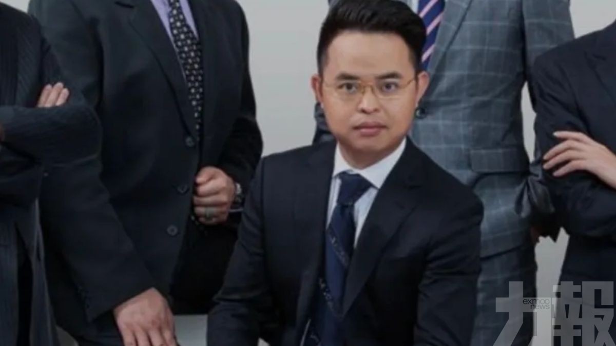 收藏恐龍化石與豪宅遭英國沒收