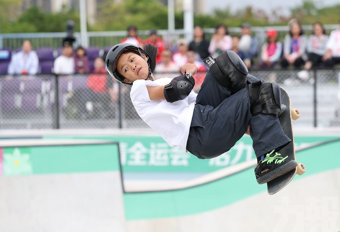 廣東隊包攬男女子碗池金牌