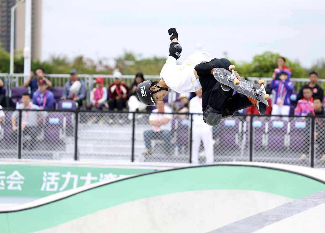 廣東隊包攬男女子碗池金牌