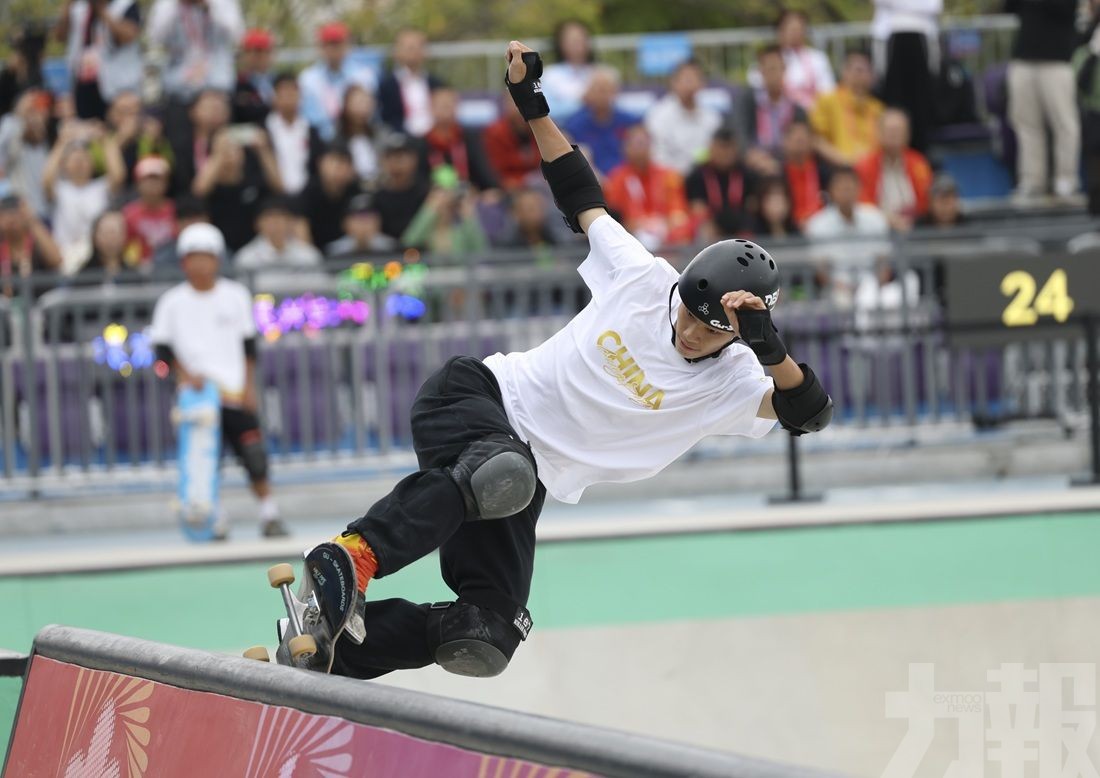 廣東隊包攬男女子碗池金牌