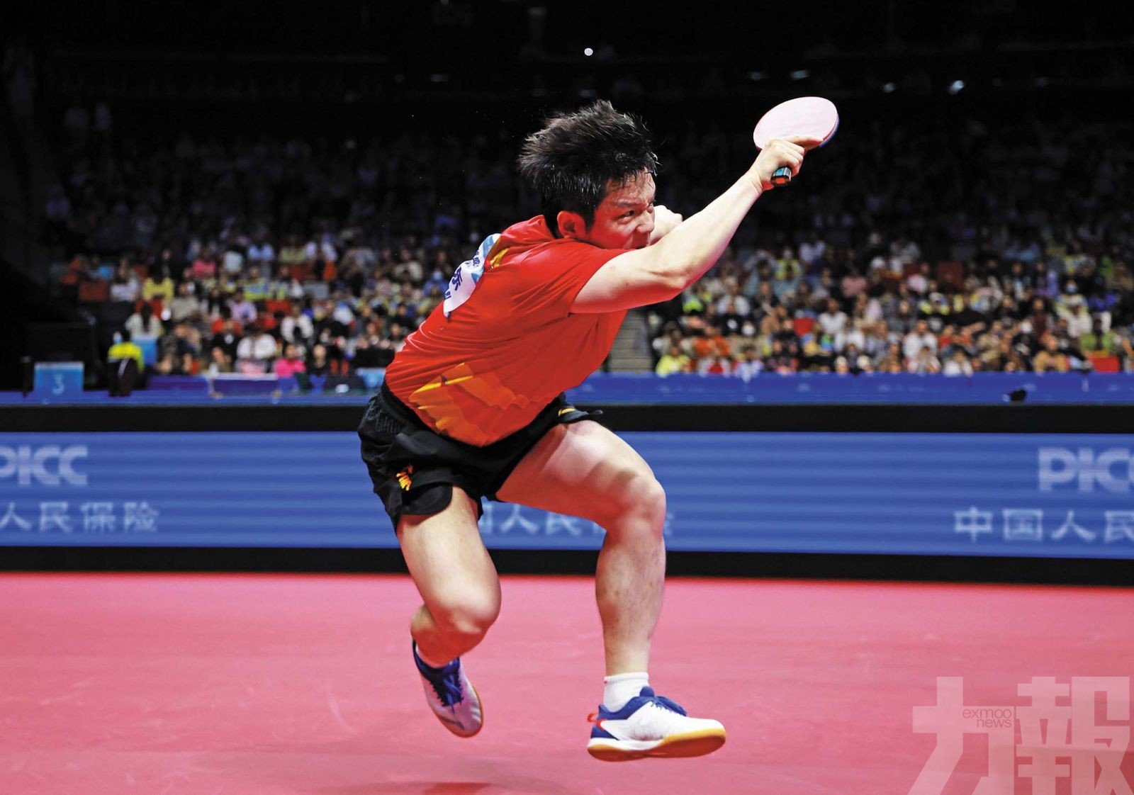 王曼昱蟬聯女單冠軍