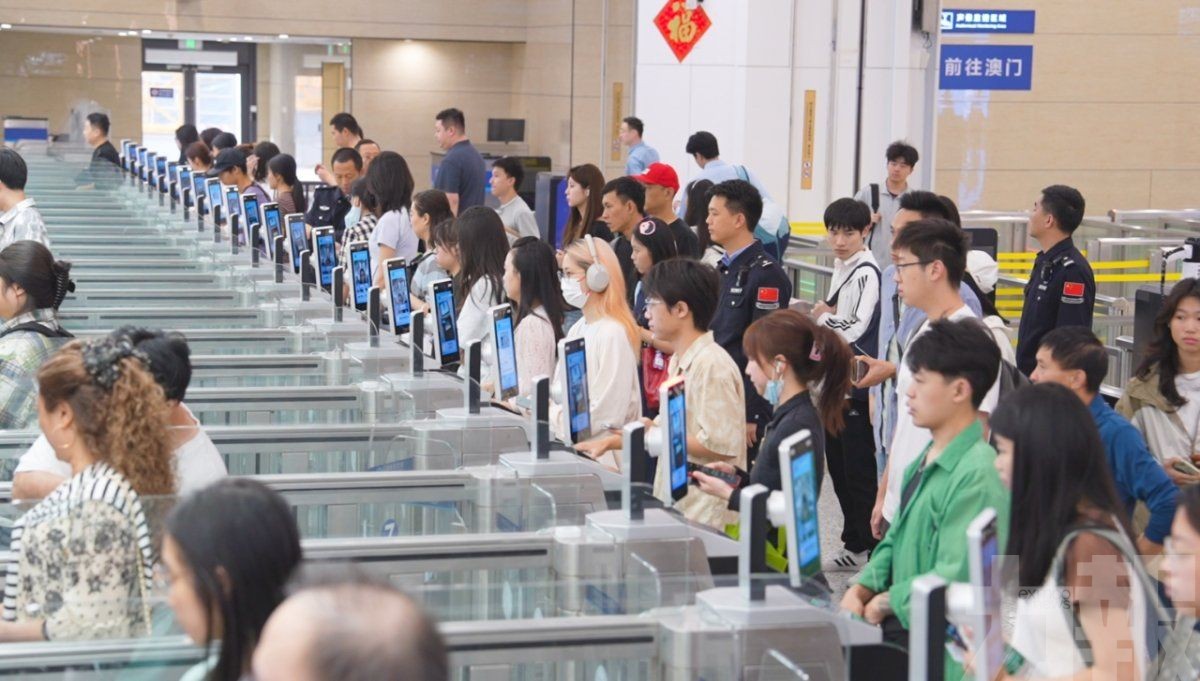 橫琴口岸日均客流突破10.5萬人次