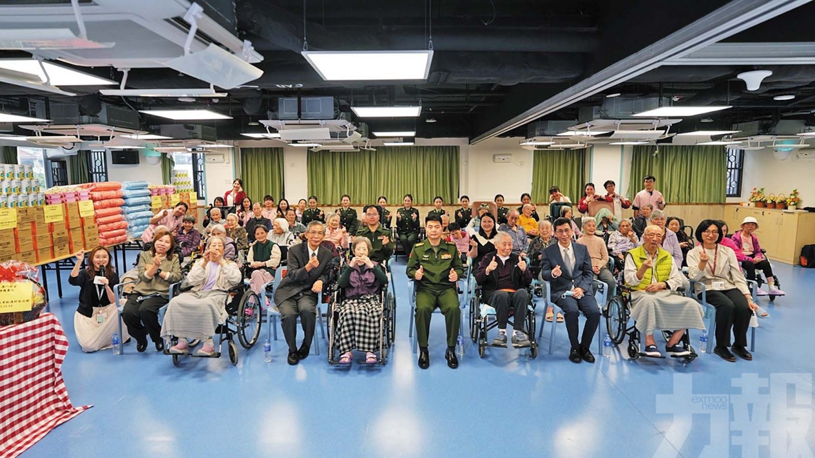 駐澳部隊探訪悅暉護養院