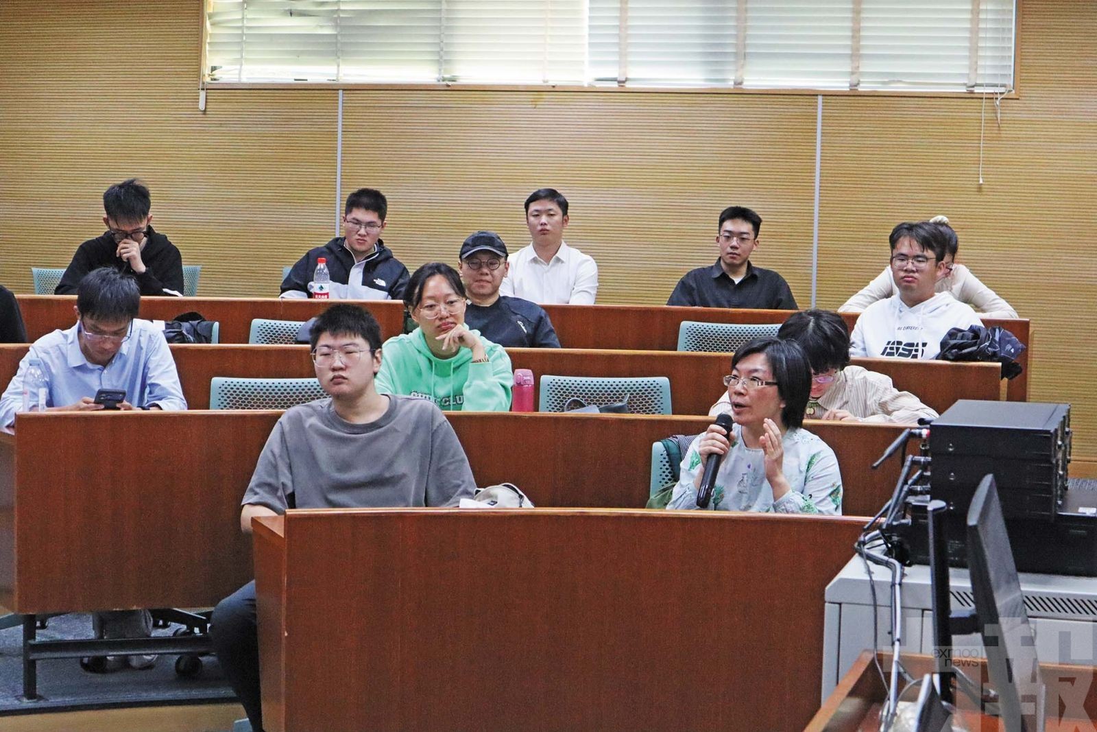 邀專家學者分析台灣熱點事件