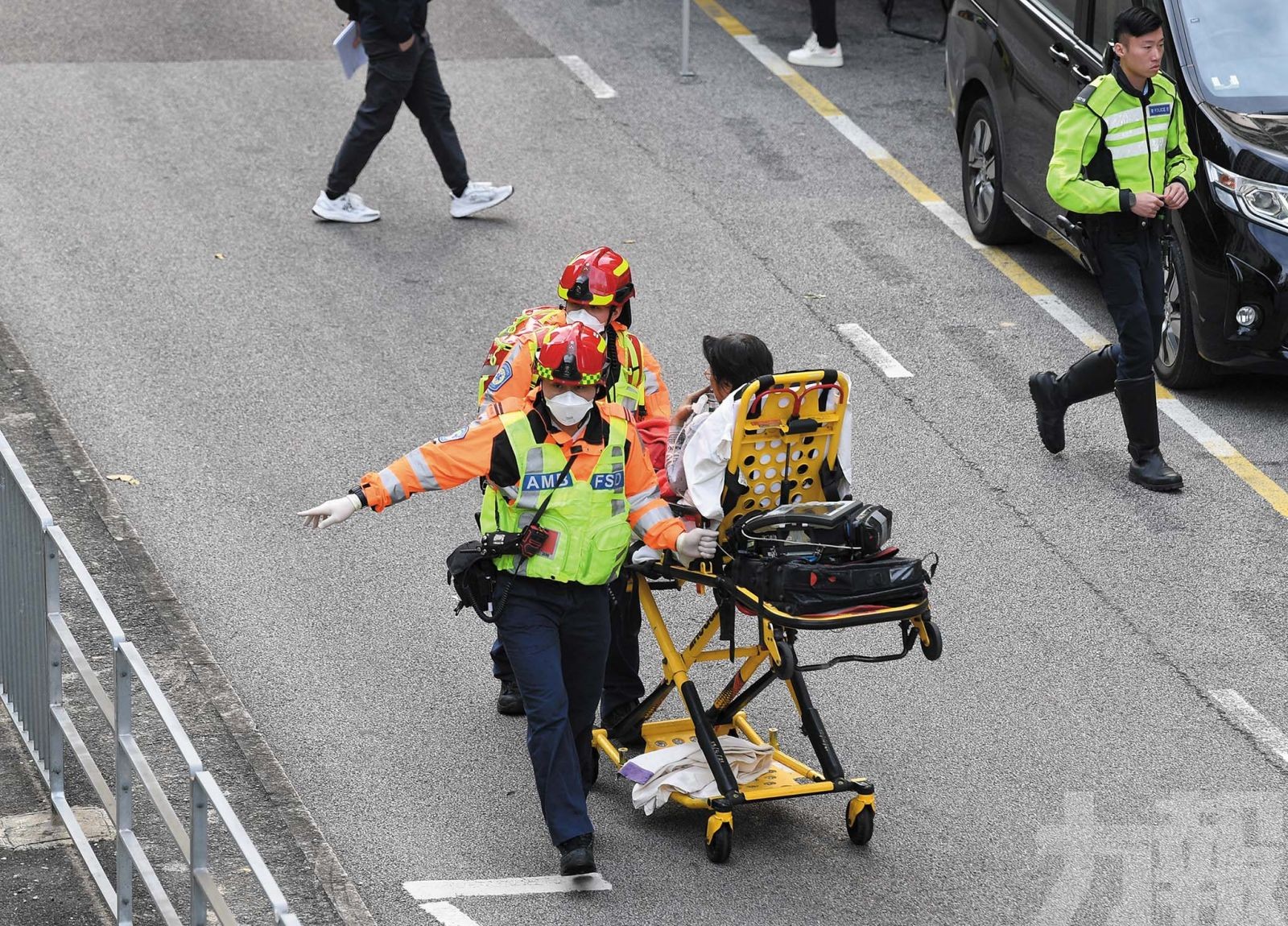 港全城動員 李家超：絕不放棄任何生命