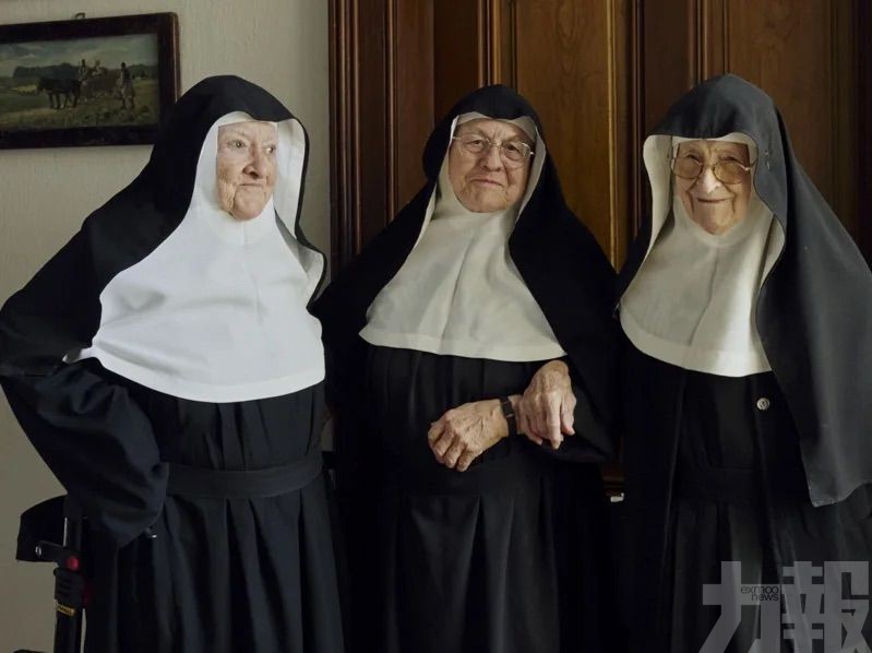 靠IG十萬粉絲逼院長讓步